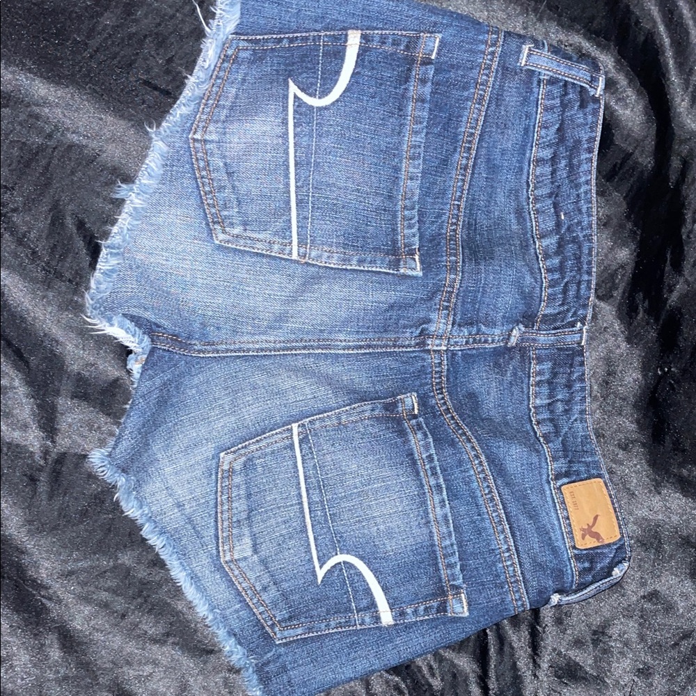 American Eagle Outfitters Blue Frayed Jean Shorts - Picture 3 of 4